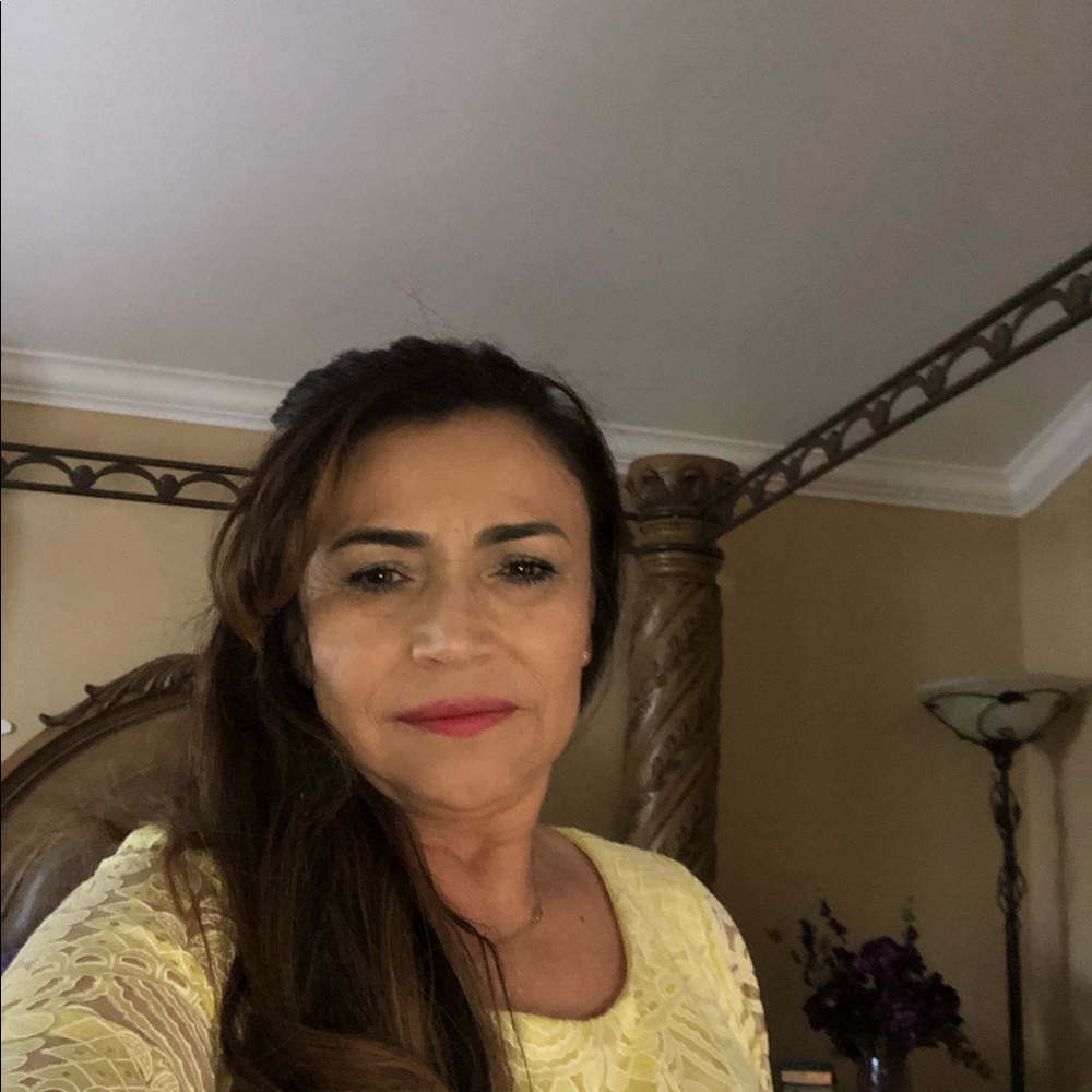 Meet your Posher, Esther